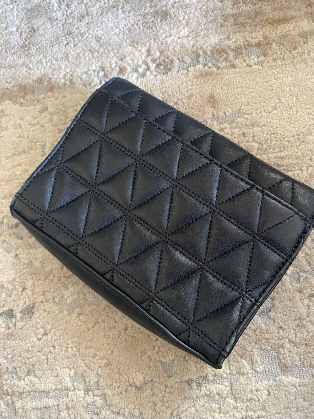 Michael Kors Black Quilted Leather Clutch Purse Handbag Bag with Gold-Tone Lock - Picture 4 of 12